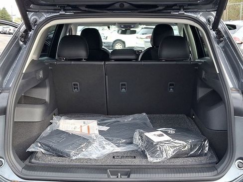 New 2026 Volkswagen Tiguan SE image 15