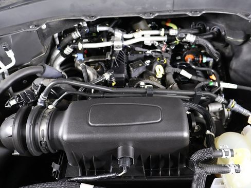 Used 2022 Ford Explorer XLT image 15