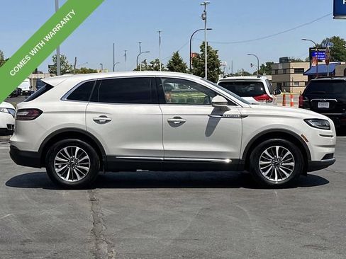 Used 2022 Lincoln Nautilus FWD w/ Premium Package image 2