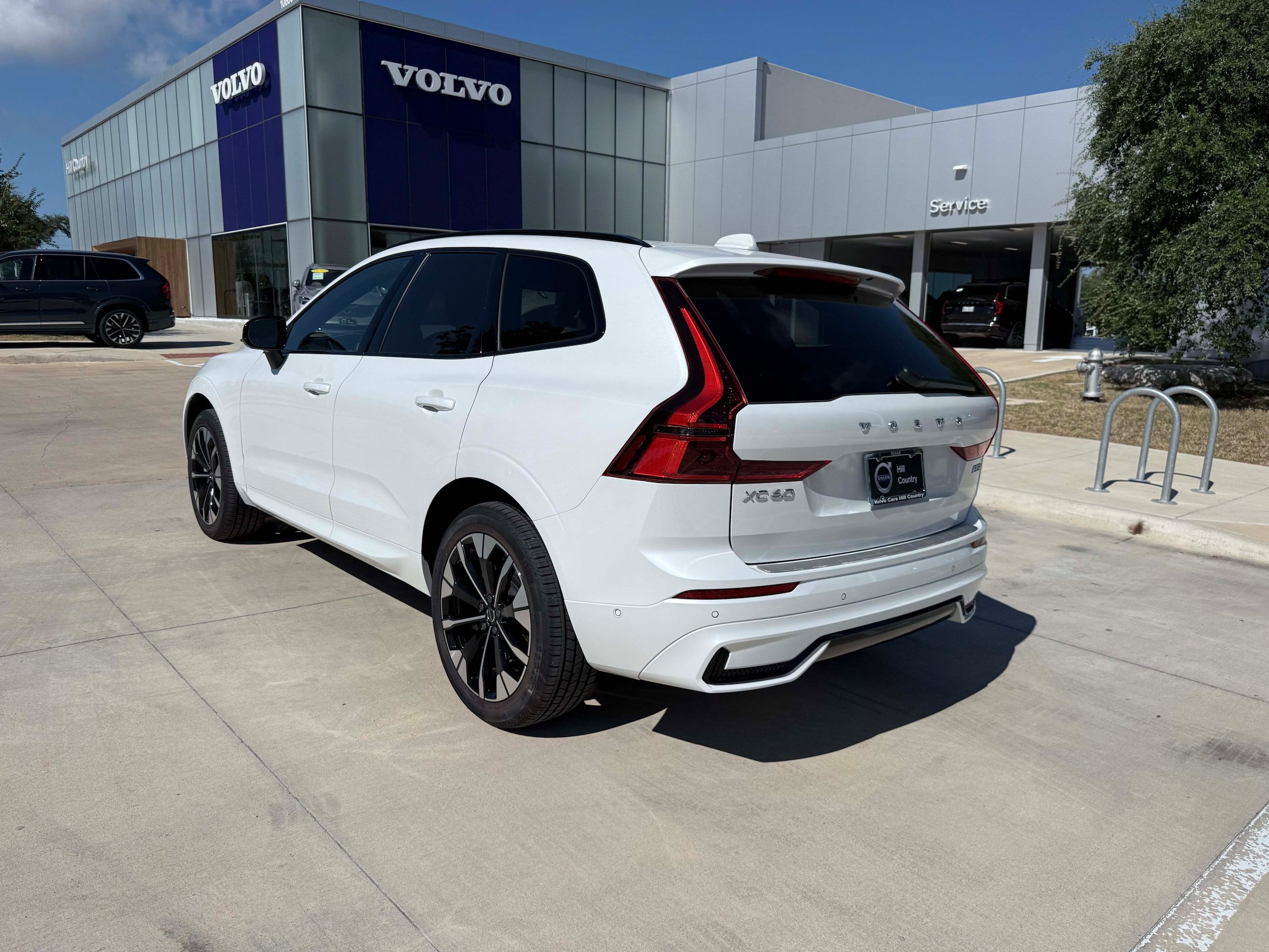 Certified 2026 Volvo XC60 B5 Plus AWD/4WD image 4