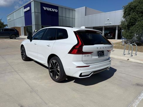 Certified 2026 Volvo XC60 B5 Plus AWD/4WD image 4