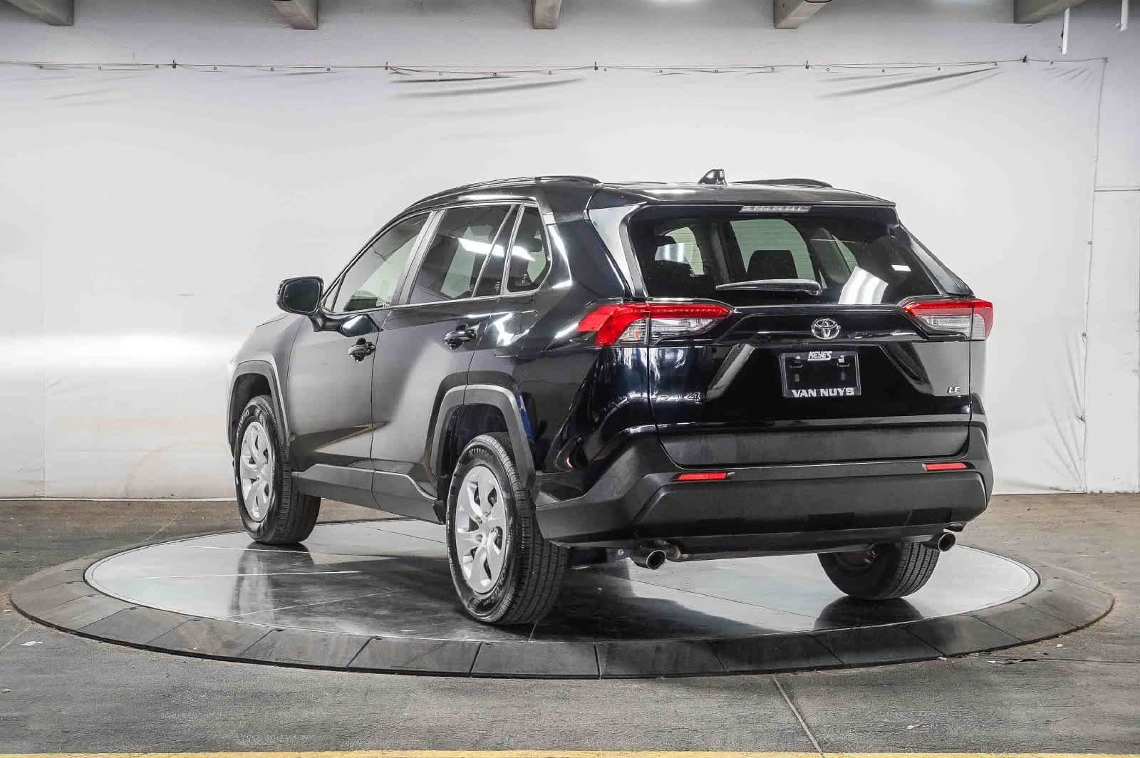 Certified 2019 Toyota RAV4 LE w/ Carpet Mat Package FWD image 3