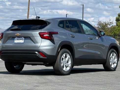 New 2026 Chevrolet Trax LS w/ LS Convenience Package image 4