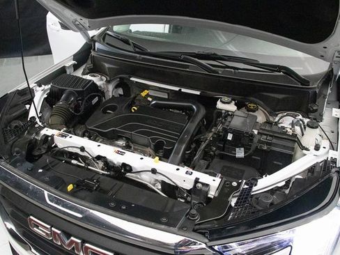 Used 2024 GMC Terrain SLE image 26