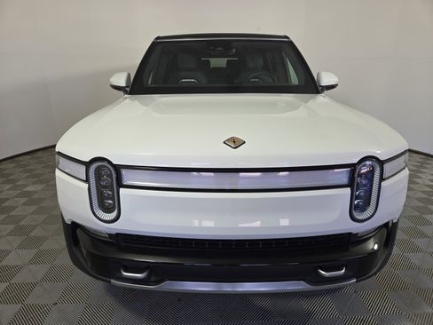 Used 2024 Rivian R1S Adventure AWD/4WD image 8