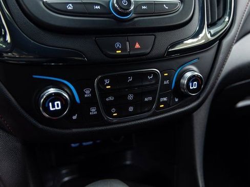 Used 2022 Chevrolet Equinox RS image 20