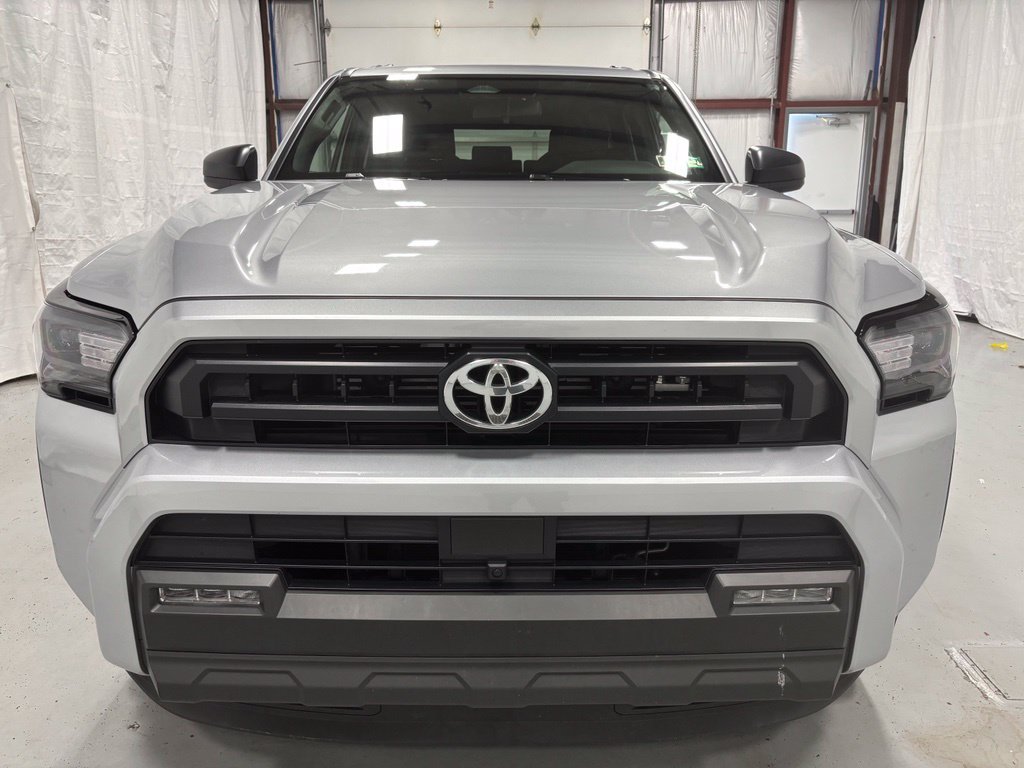 Used 2026 Toyota 4Runner SR5 AWD/4WD image 2
