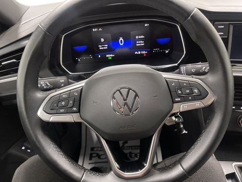 Used 2024 Volkswagen Jetta Sport image 30