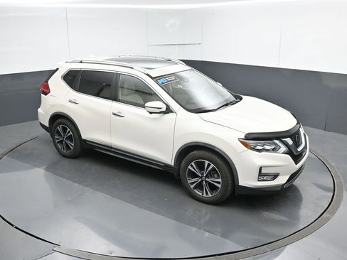 Used 2017 Nissan Rogue SL w/ SL Premium Package image 59