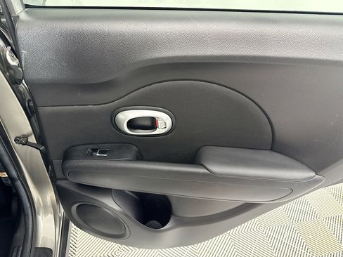 Used 2019 Kia Soul + image 26