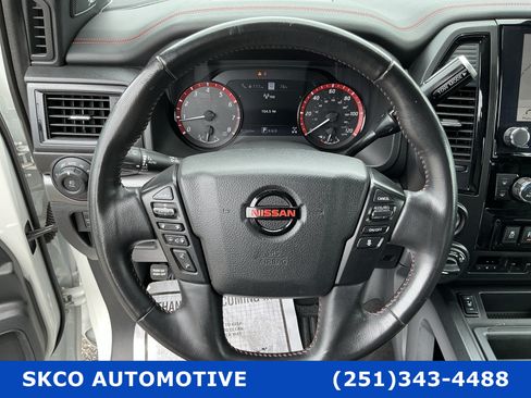 Used 2020 Nissan Titan PRO-4X w/ Pro-4x Convenience Package AWD/4WD image 16