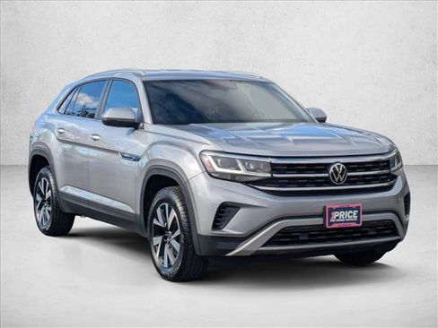 Used 2021 Volkswagen Atlas Cross Sport SE image 3