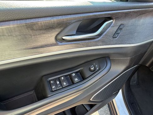 Used 2024 Jeep Grand Cherokee Limited 4xe AWD/4WD image 15