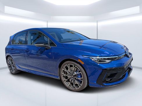 Used 2026 Volkswagen Golf image 1