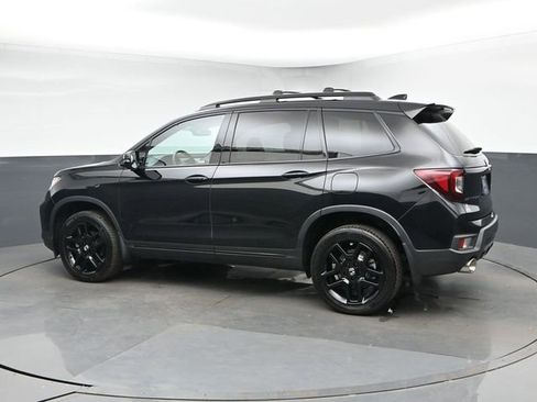 Used 2024 Honda Passport Black Edition image 7