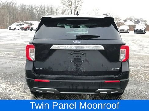 Used 2023 Ford Explorer XLT image 4