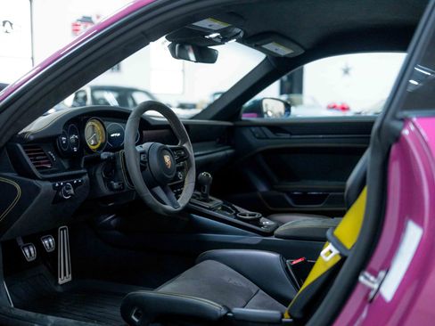 Used 2024 Porsche 911 GT3 image 2