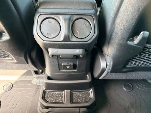 New 2026 Jeep Wrangler Unlimited Sahara AWD/4WD image 15