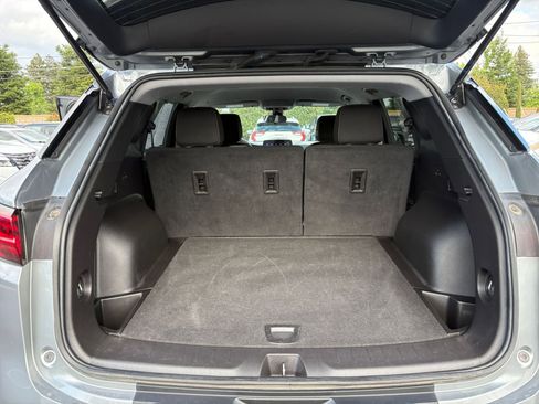 Used 2025 Chevrolet Blazer LT FWD image 33
