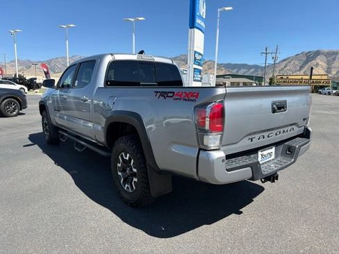 Used 2020 Toyota Tacoma TRD Off-Road w/ TRD Premium Off Road Package AWD/4WD image 6