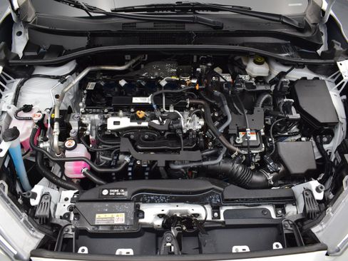 Used 2024 Toyota Corolla Cross AWD Hybrid image 9