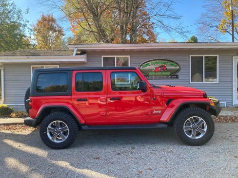 Used 2020 Jeep Wrangler Unlimited Sahara image 1