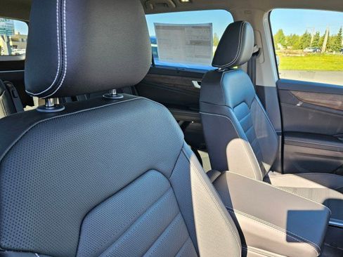 New 2025 Volkswagen Atlas SEL image 13