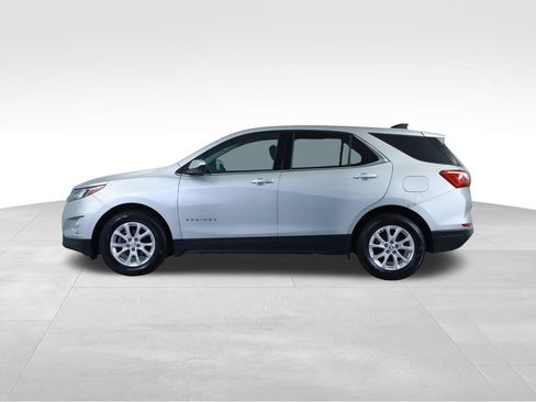 Used 2020 Chevrolet Equinox LT w/ Driver Convenience Package FWD image 9