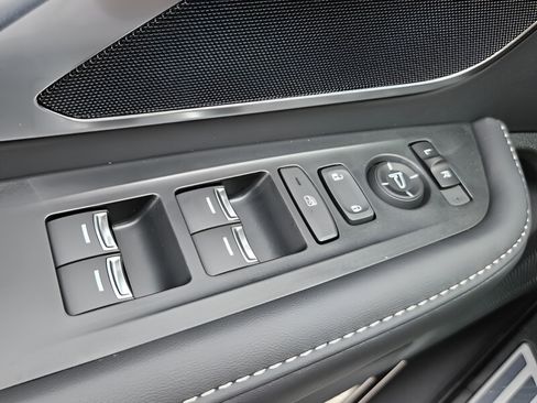 New 2026 Acura RDX SH-AWD image 32