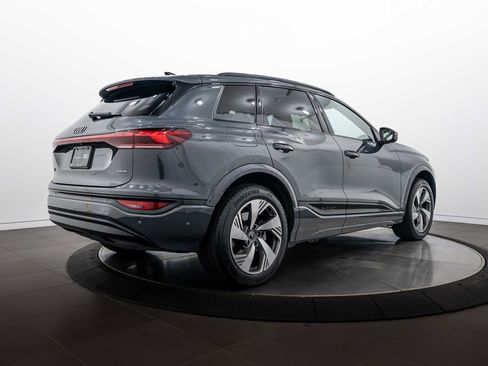 Used 2025 Audi Q6 e-tron Premium Plus w/ Premium Plus AWD/4WD image 4