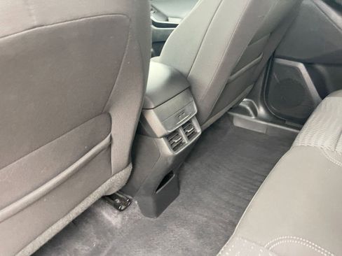 Used 2025 Chevrolet Equinox LT image 24