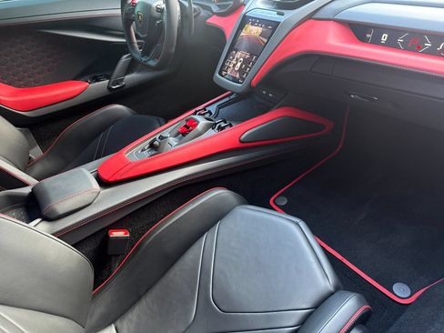Used 2024 Lamborghini Revuelto AWD/4WD image 15