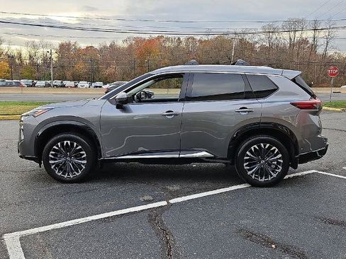 Certified 2025 Nissan Rogue Platinum AWD/4WD image 5
