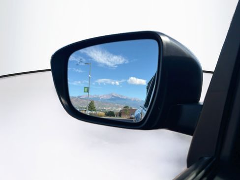 Used 2026 Nissan Frontier PRO-4X AWD/4WD image 16