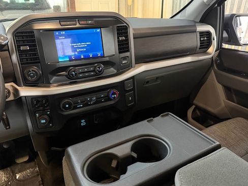 Used 2022 Ford F150 XLT w/ Trailer Tow Package image 14