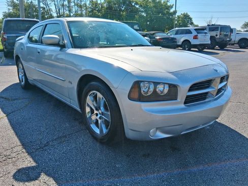 Used 2010 Dodge Charger Rallye RWD image 3