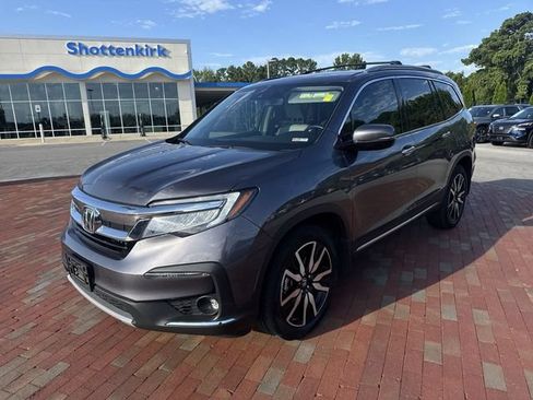 Certified 2022 Honda Pilot Touring image 4
