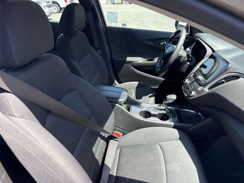 Used 2025 Chevrolet Malibu LT FWD image 25