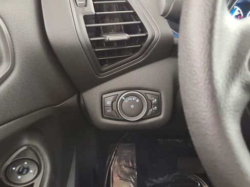 Used 2019 Ford Escape SE FWD image 20