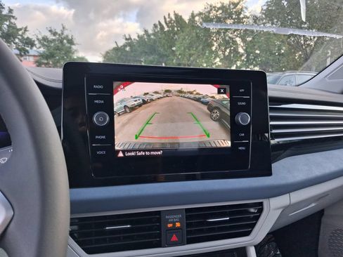 New 2026 Volkswagen Jetta SE FWD image 11