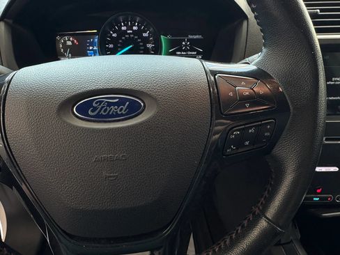 Used 2018 Ford Explorer Sport AWD/4WD image 16