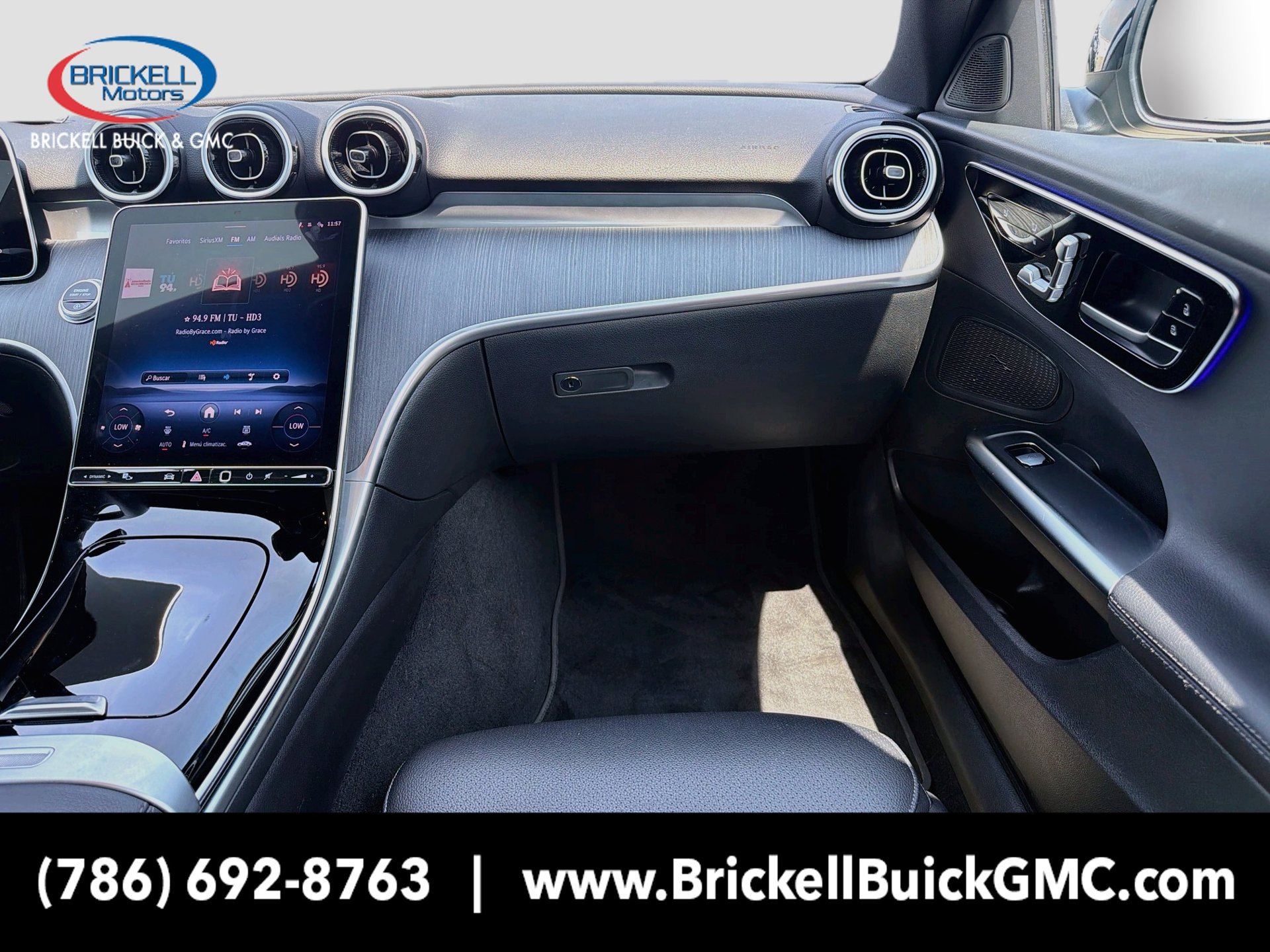 Used 2025 Mercedes-Benz C 300 Sedan image 17