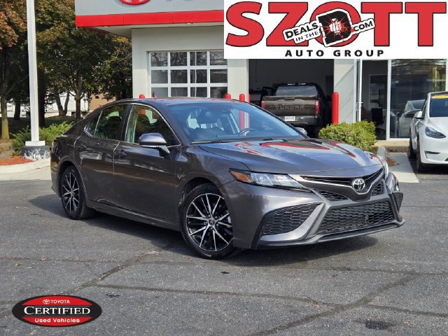 Certified 2022 Toyota Camry SE w/ Convenience Package FWD image 1
