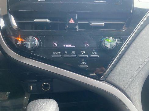 Used 2024 Toyota Camry LE w/ Convenience Package image 23