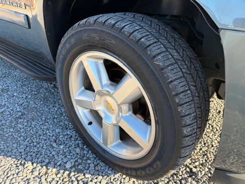 Used 2009 Chevrolet Avalanche LT w/ Luxury Package image 6