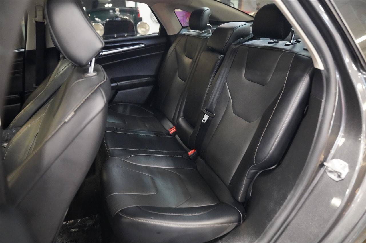 Used 2020 Ford Fusion Titanium AWD/4WD image 25