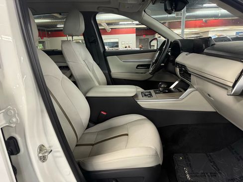 Used 2024 MAZDA CX-90 Plug-In Hybrid w/ Premium Plus image 23