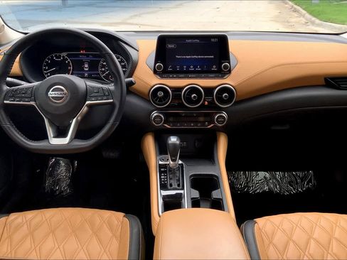 Used 2021 Nissan Sentra SV w/ SV Premium Package image 15