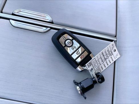 Used 2025 Lincoln Navigator Reserve AWD/4WD image 29