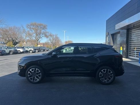 Used 2023 Chevrolet Blazer RS w/ LPO, Floor Liner Package FWD image 4